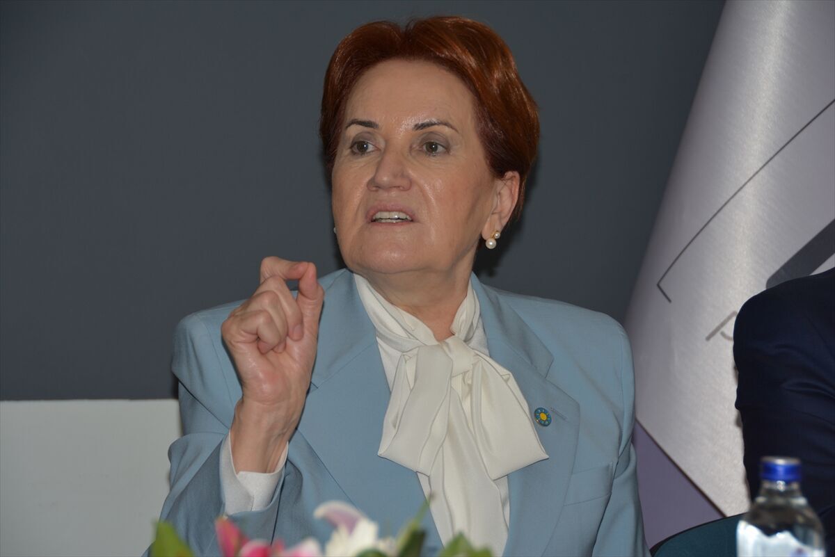 AA-20231026-32525935-32525932-IYI_PARTI_GENEL_BASKANI_AKSENER_PARTISININ_BALIKESIR_IL_BASKANLIGINI_ZIYARETINDE_KONUSTU