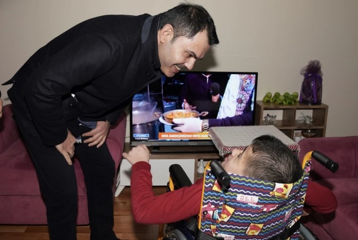 Murat Kurum Engelli Genç