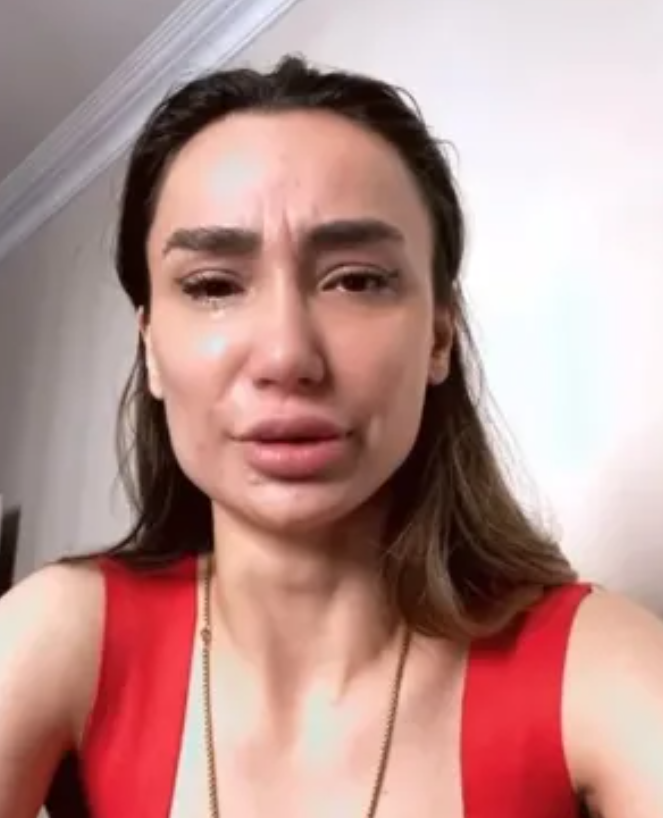 Emre Aşık'ın eski eşi öyle bir paylaşım yaptıki!