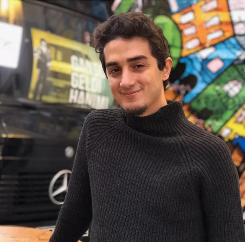 Ruhi Çenet'in hesabı yine çalındı!