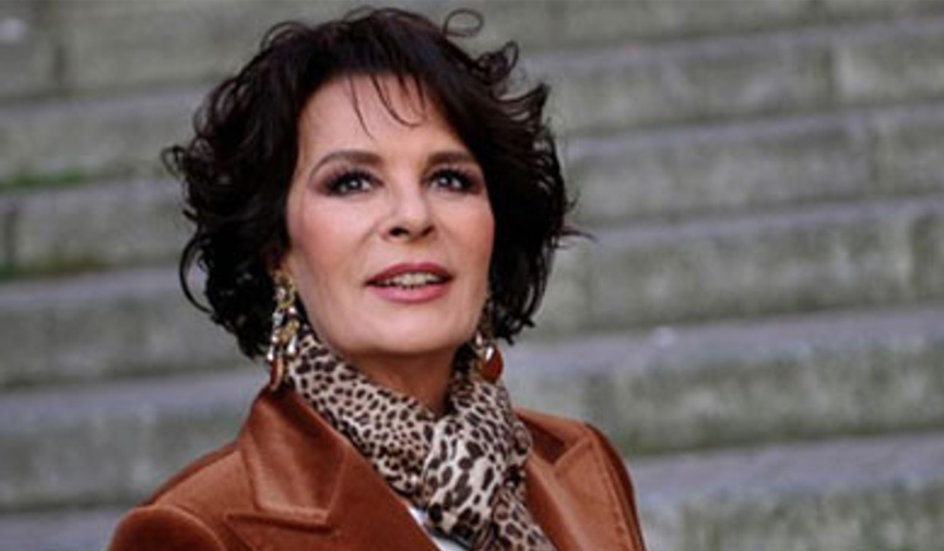 Hülya Koçyiğit-2