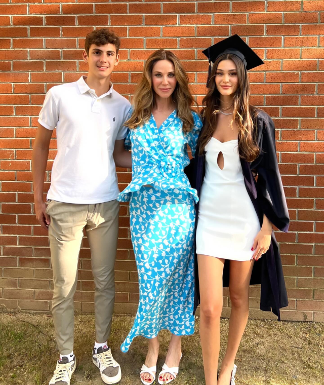 Demet Şener Ve Kızı Mezuniyet