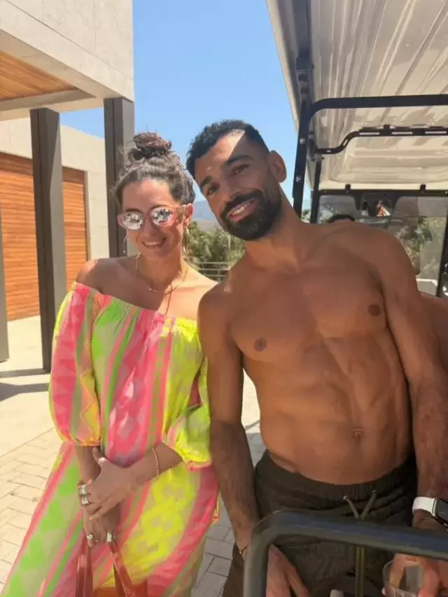Hande Dogandemir Dunyaca Unlu Futbolcu Salah Ile 18798437 6732 M
