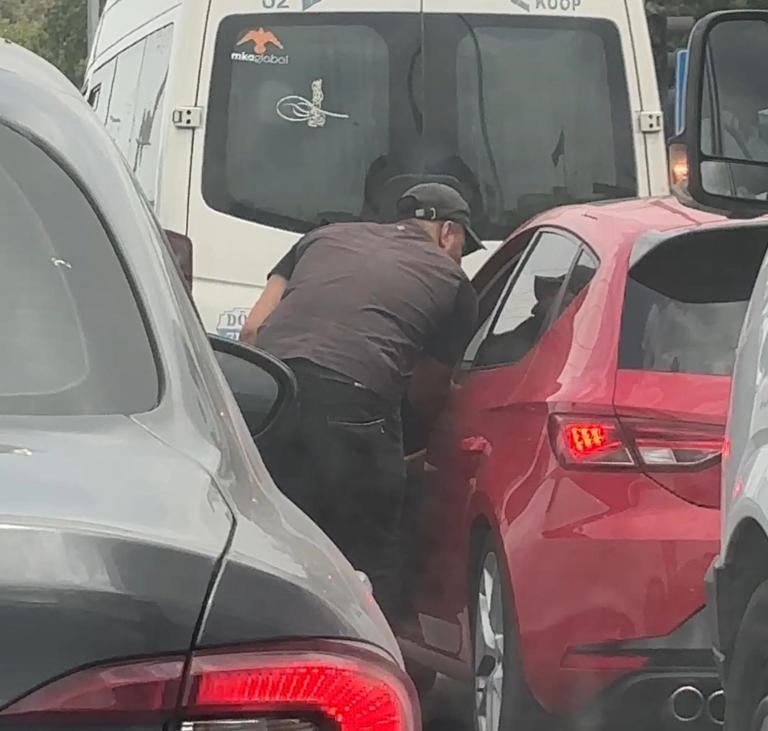 adana'da cam silen gençler 2