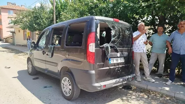Araca Sopalı Saldırı 1