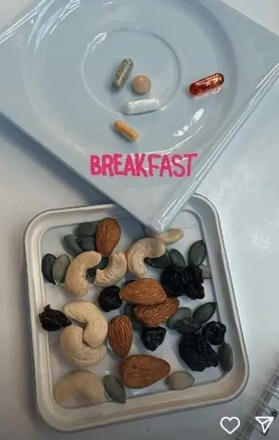 Çağla Şi̇kel 7
