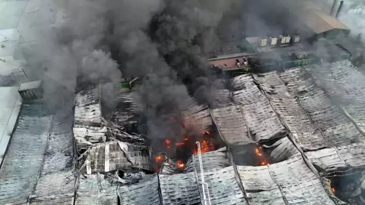 Gonende Fabrika Yangini