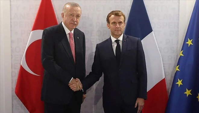 Macron-3