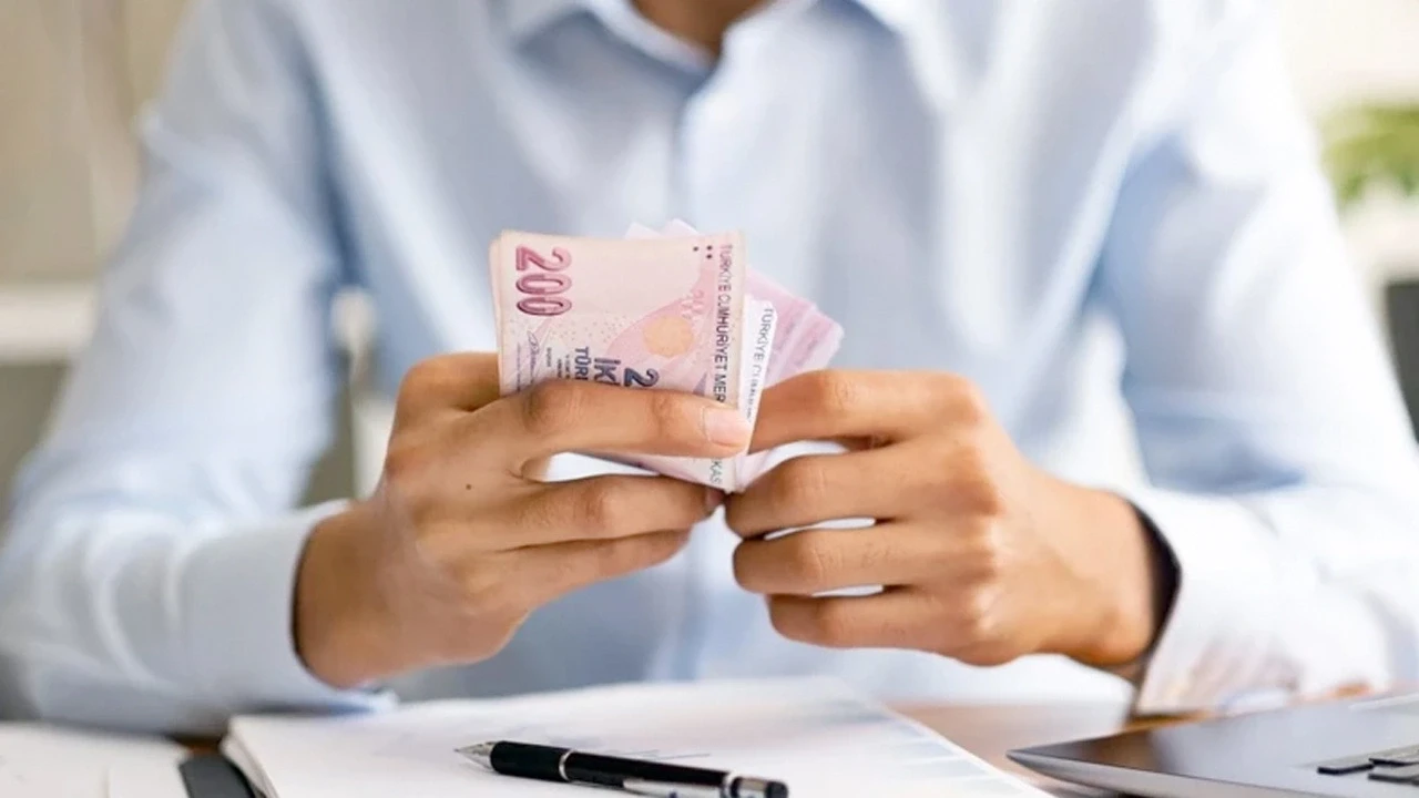 Memurlara 1000 Tl Zam Teklifi