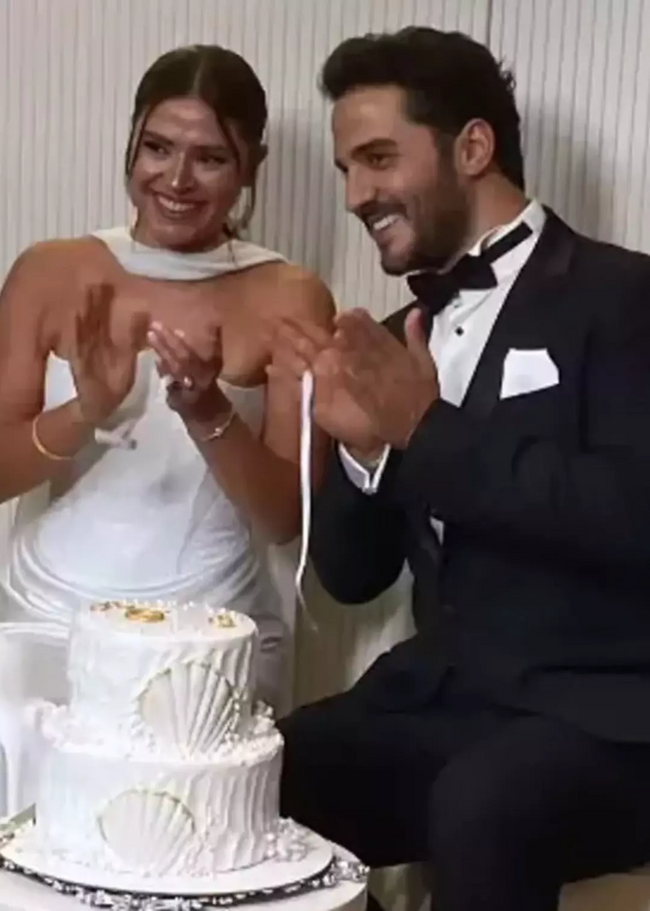 Ayşe Yüksel 2