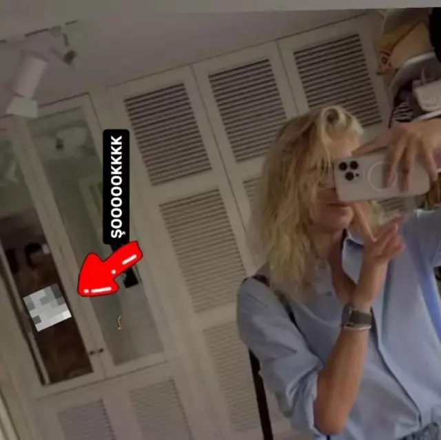 Burcu Esmersoy Yanlislikla Esinin Ciplak 19084115 1626 M