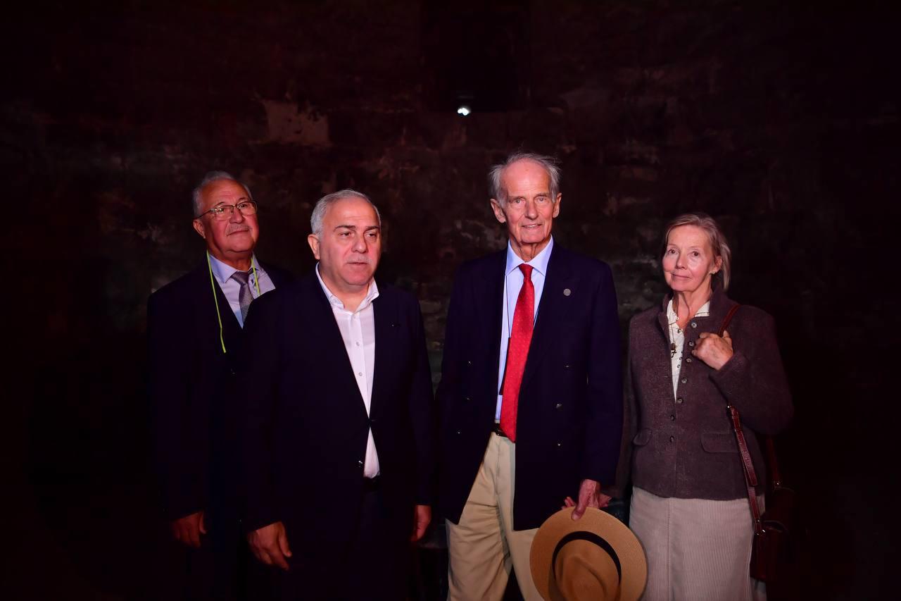 9637Df21 0618 4C4E B57E A6B27079F7A9