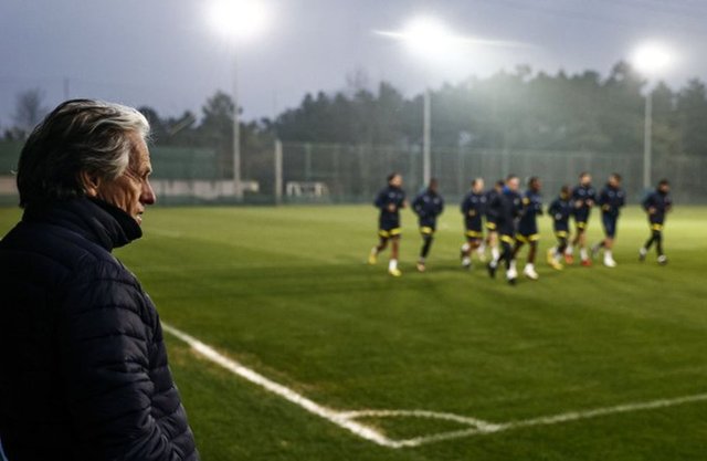 Derbi öncesi akıl oyunları! Fenerbahçe mi? Galatasaray mı?